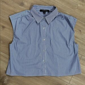 NWOT - MARC NEW YORK Sleeveless Cropped Button Down Top